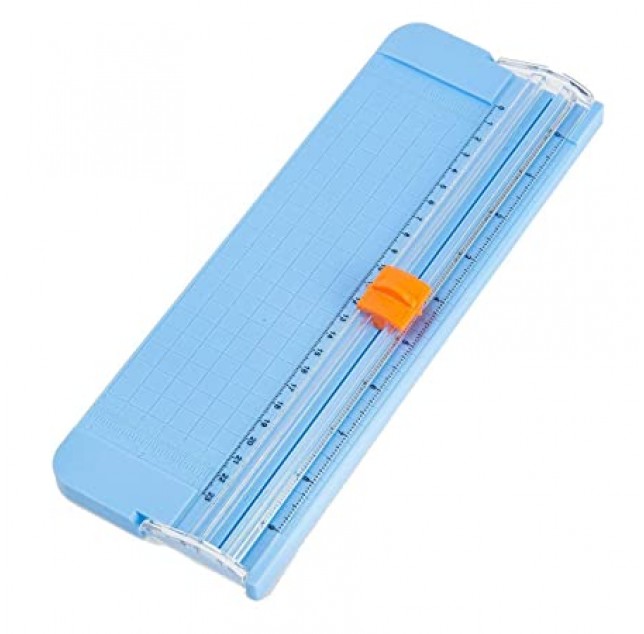 Portable Scrapbooking Trimmer